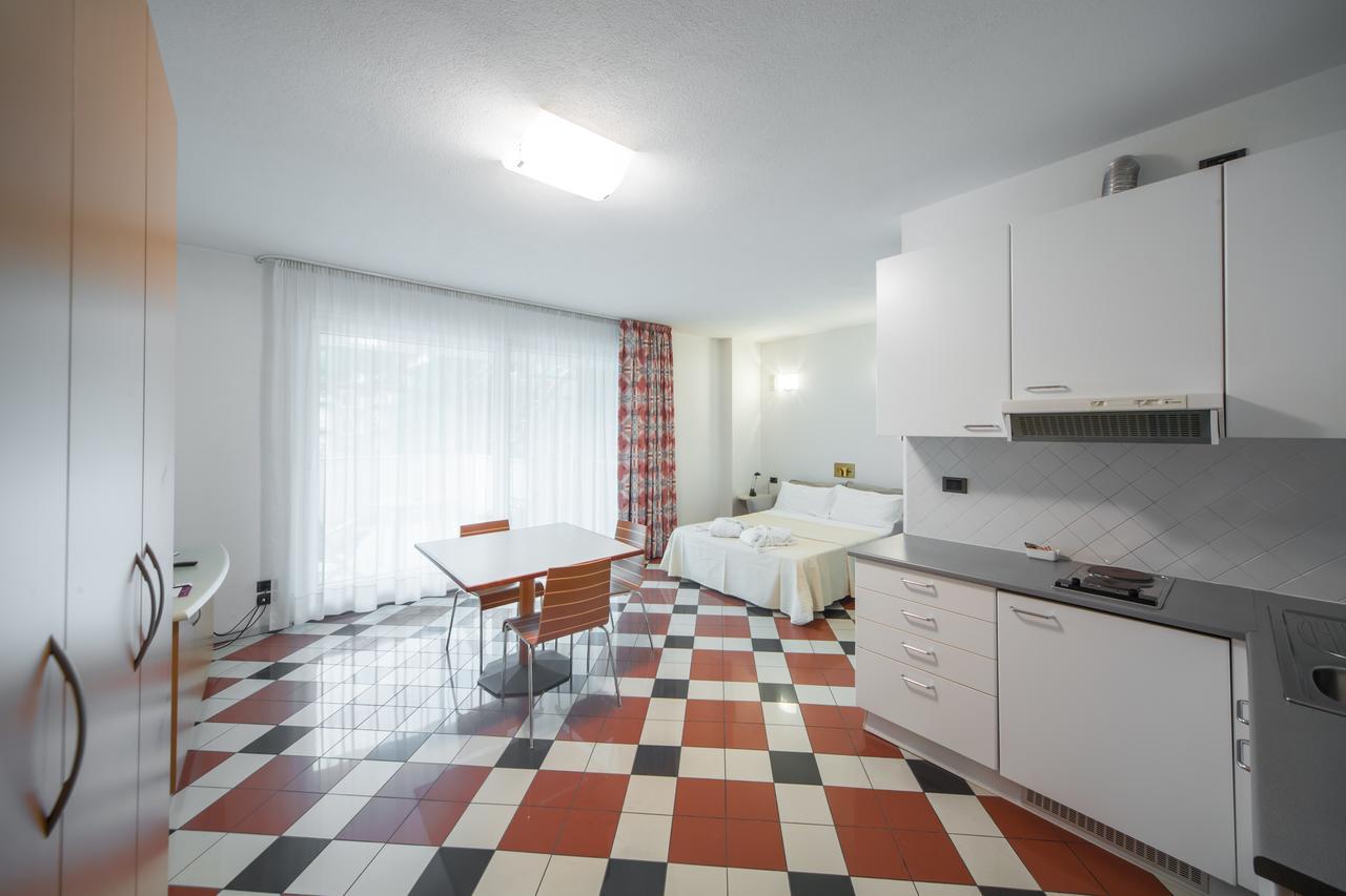 ソンドリオ Piazzi Houseアパートホテル エクステリア 写真